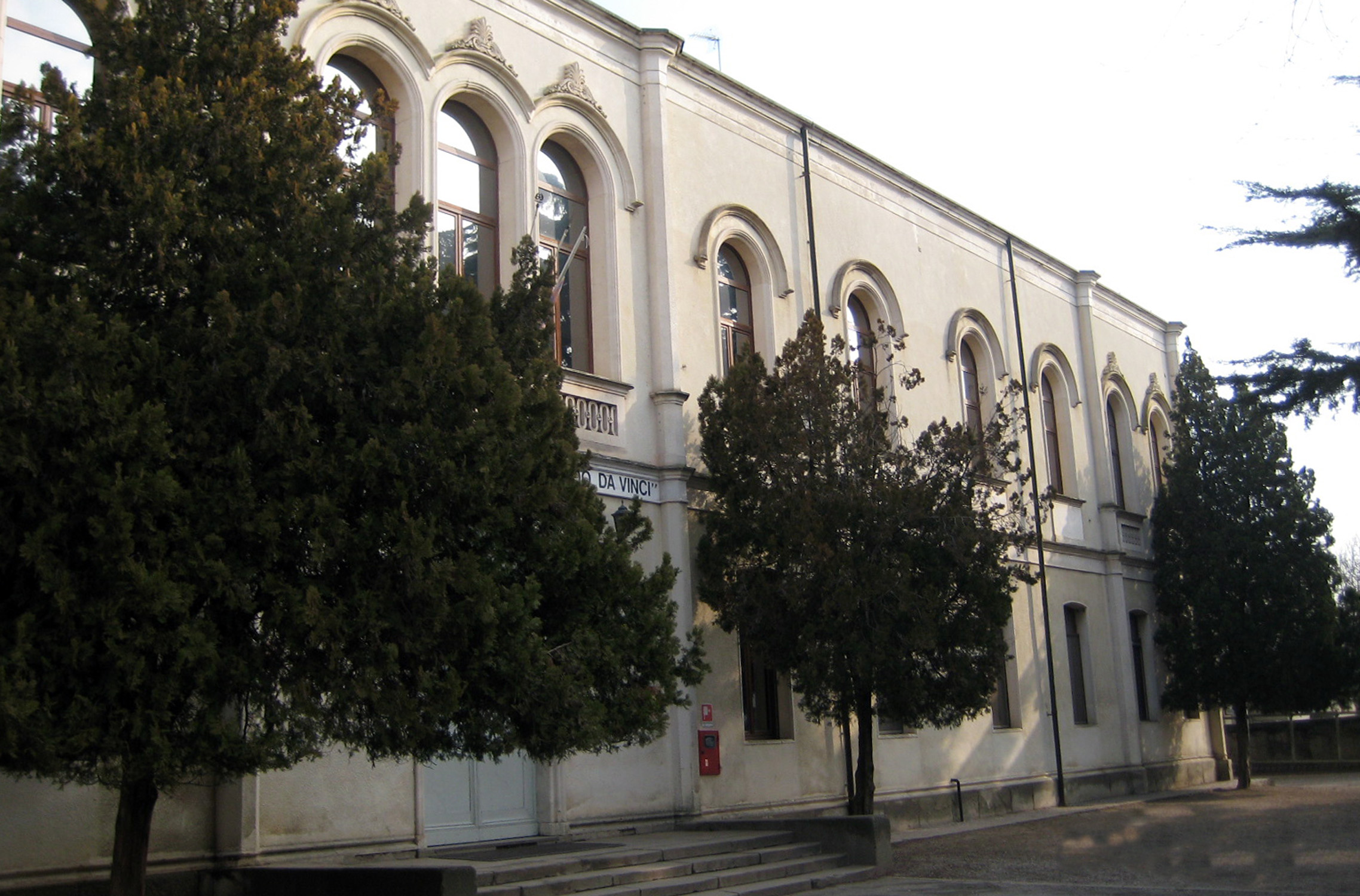 School Leonardo Da Vinci